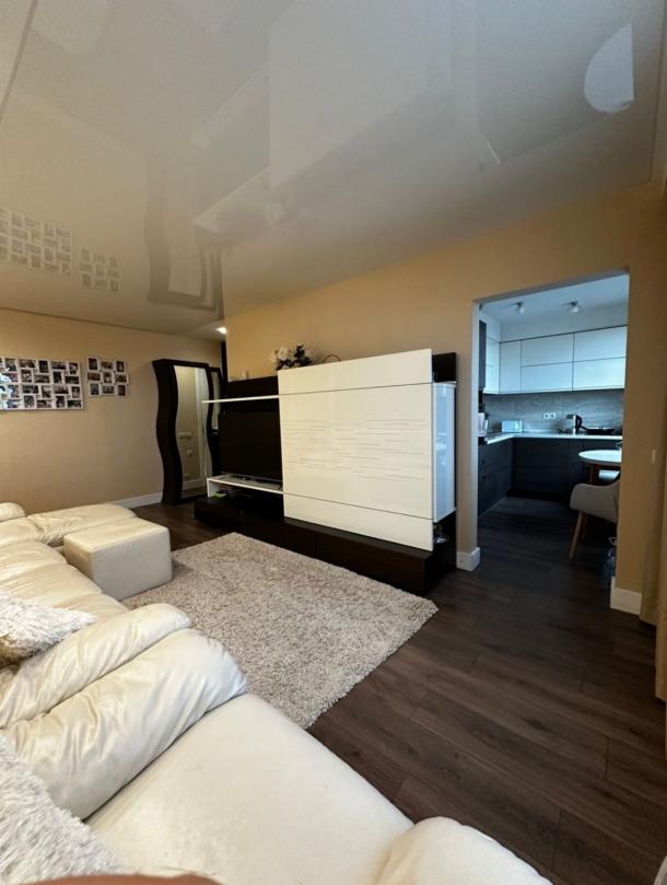 Квартира, 3-кімн., Харьков, Алексеевка, Людвига Свободы пр.