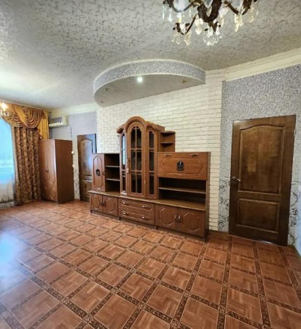 Квартира, 3-кімн., Харьков, Южный Вокзал, Клочковский пер.