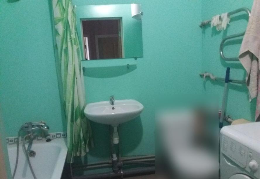 Квартира, 1-кімн., Харьков, Рогань жилмассив, Зубарева