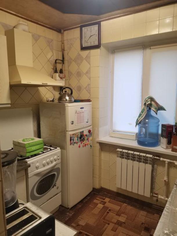 Квартира, 3-кімн., Харьков, Павлово Поле, 23 Августа