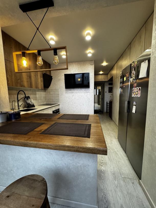 Квартира, 4-кімн., Харьков, Павлово Поле, Станислава Парталы (Балакирева)