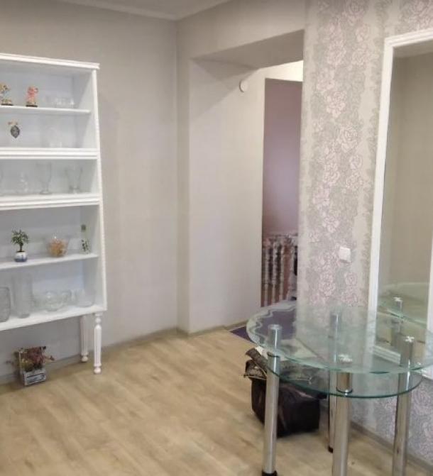 Квартира, 3-кімн., Харьков, Центральный рынок метро, Полтавский Шлях