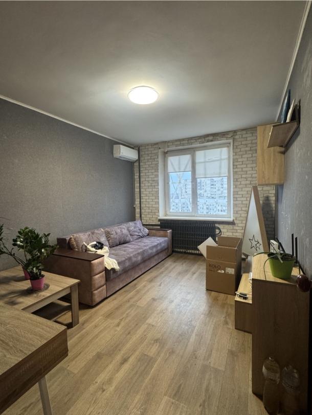 Квартира, 3-кімн., Харьков, Алексеевка, Людвига Свободы пр.