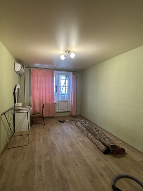 Квартира, 3-кімн., Харьков, Алексеевка, Людвига Свободы пр.