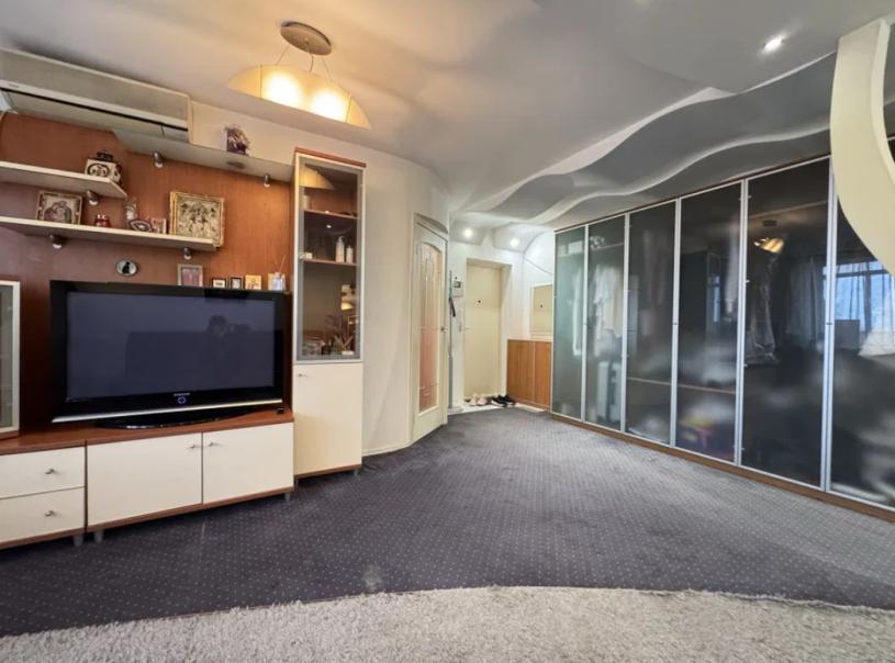 Квартира, 3-кімн., Харьков, Спортивная метро, Георгия Тарасенко (Плехановская)