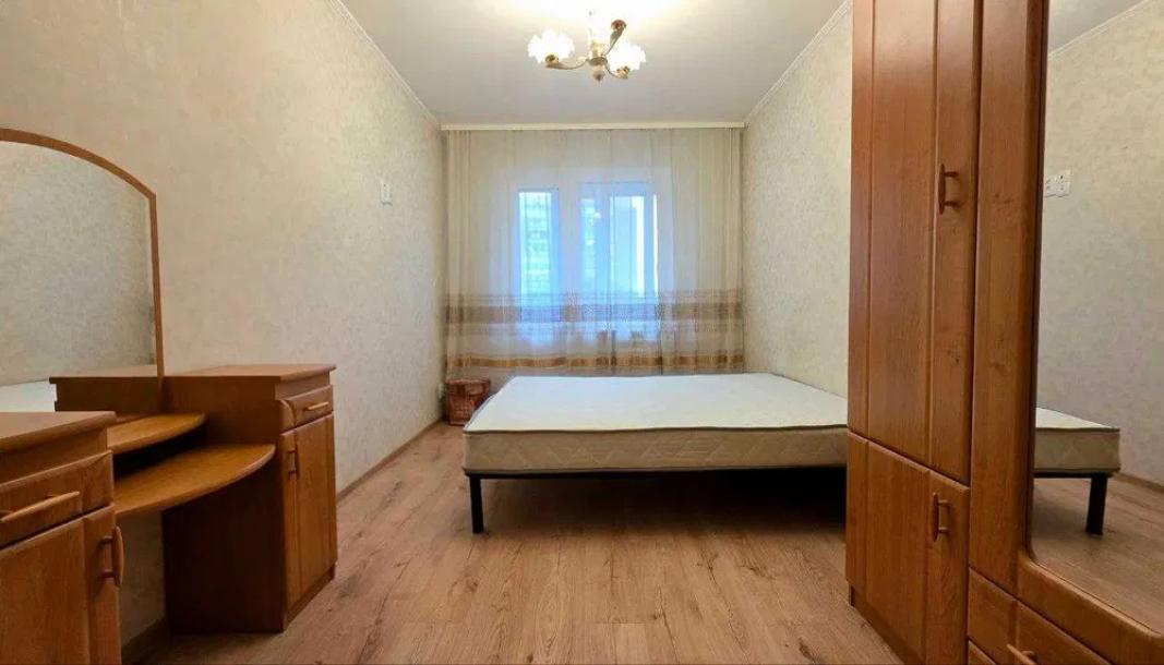 Квартира, 3-кімн., Харьков, Одесская, Аэрокосмический просп. (Гагарина проспект)