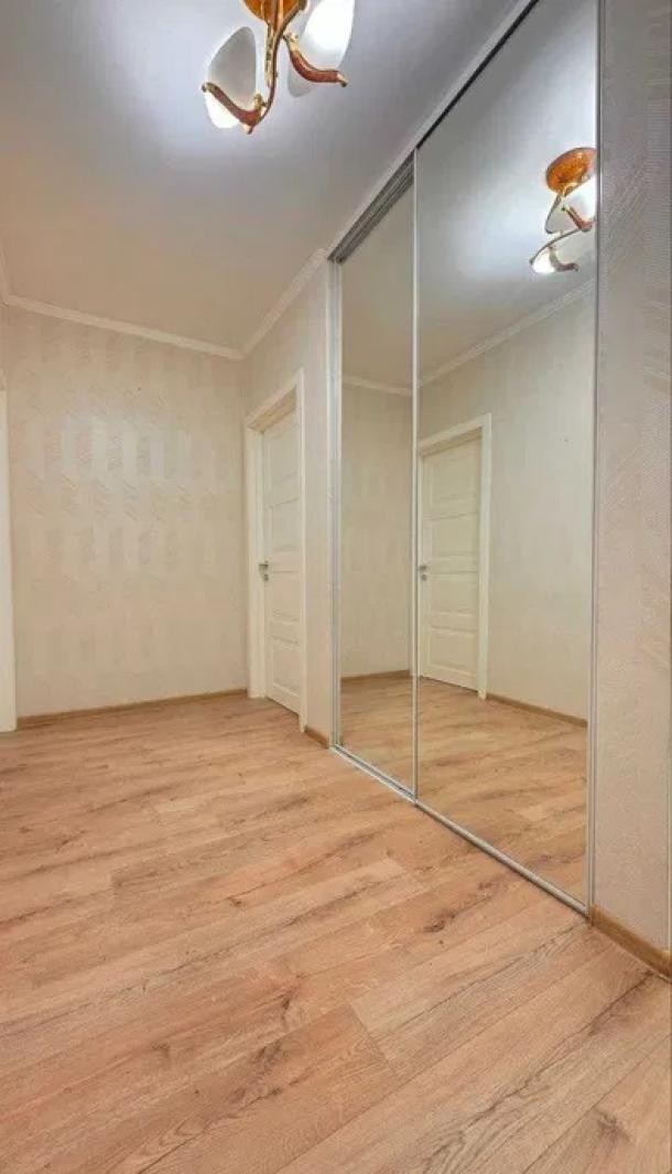 Квартира, 3-кімн., Харьков, Одесская, Аэрокосмический просп. (Гагарина проспект)