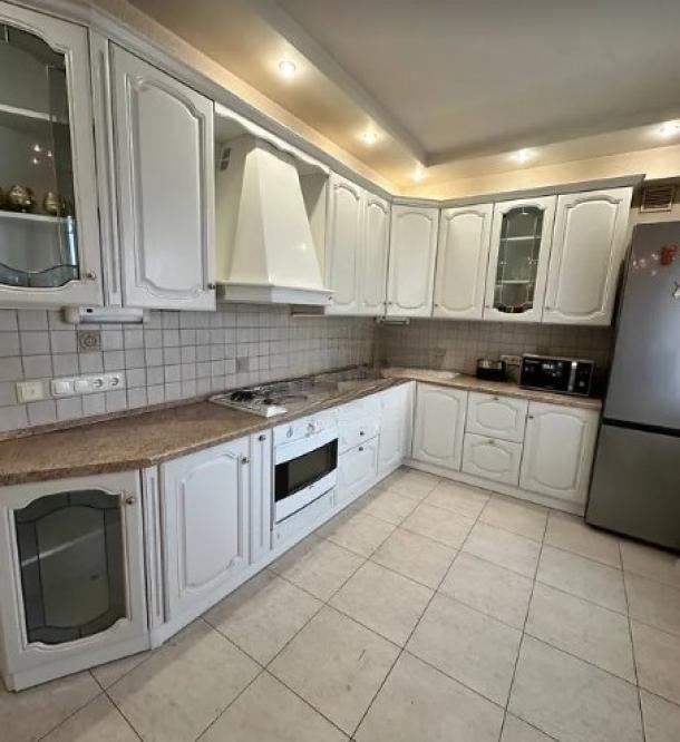 Квартира, 3-кімн., Харьков, Сосновая горка, Космическая