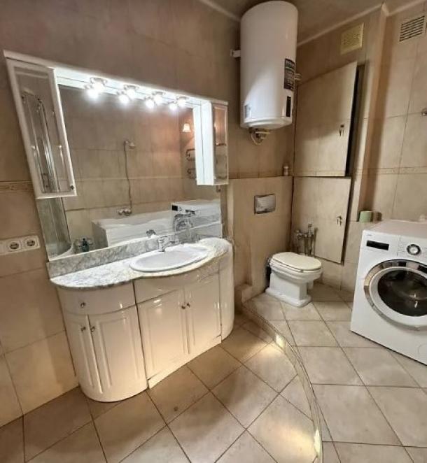 Квартира, 3-кімн., Харьков, Сосновая горка, Космическая