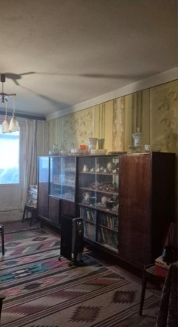 Квартира, 3-кімн., Харьков, 605м/р, Тракторостроителей просп.