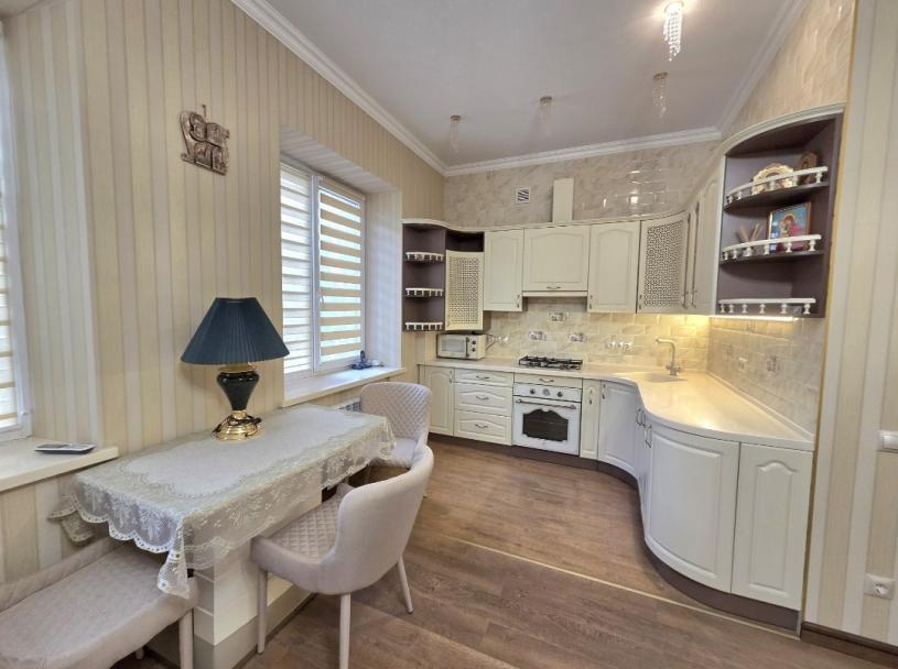 Квартира, 2-кімн., Харьков, Нагорный, Каразина