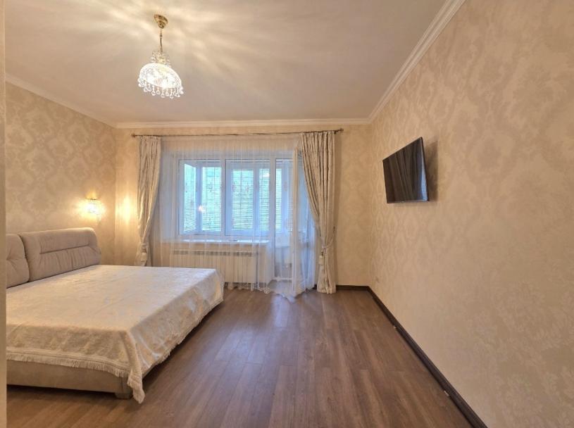 Квартира, 2-кімн., Харьков, Нагорный, Каразина