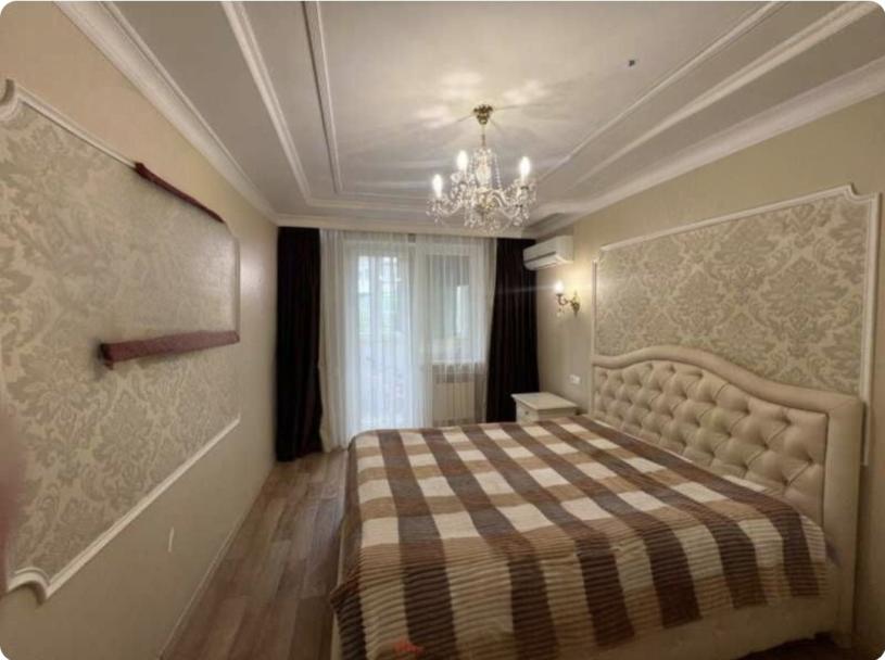 Квартира, 3-кімн., Харьков, Одесская, Морозова