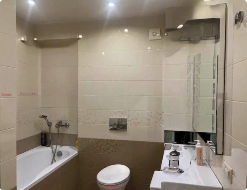 Квартира, 3-кімн., Харьков, Одесская, Морозова