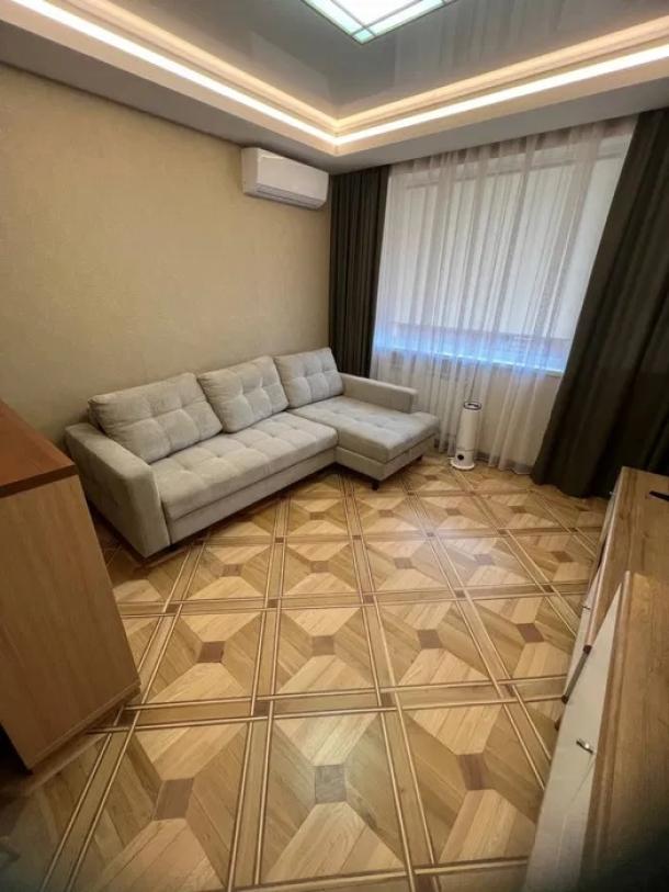 Квартира, 2-кімн., Харьков, Рогань жилмассив, 92-й бригады (Грицевца)