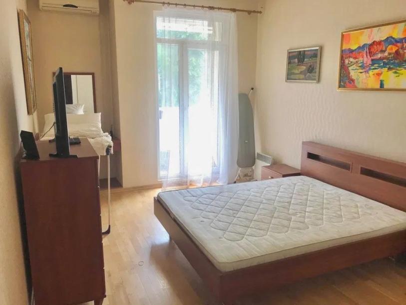 Квартира, 4-кімн., Харьков, Центр, Университетская