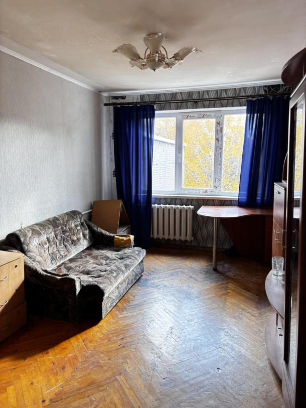 Квартира, 3-кімн., Харьков, 603м/р, Тракторостроителей просп.