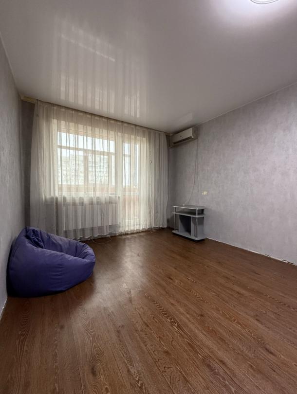 Квартира, 1-кімн., Харьков, 531м/р, Гвардейцев Широнинцев Квартира, 1-кімн., Харьков, 531м/р, Гвардейцев Широнинцев