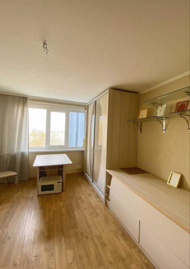 Квартира, 3-кімн., Харьков, 602м/р, Владислава Зубенко (Тимуровцев)