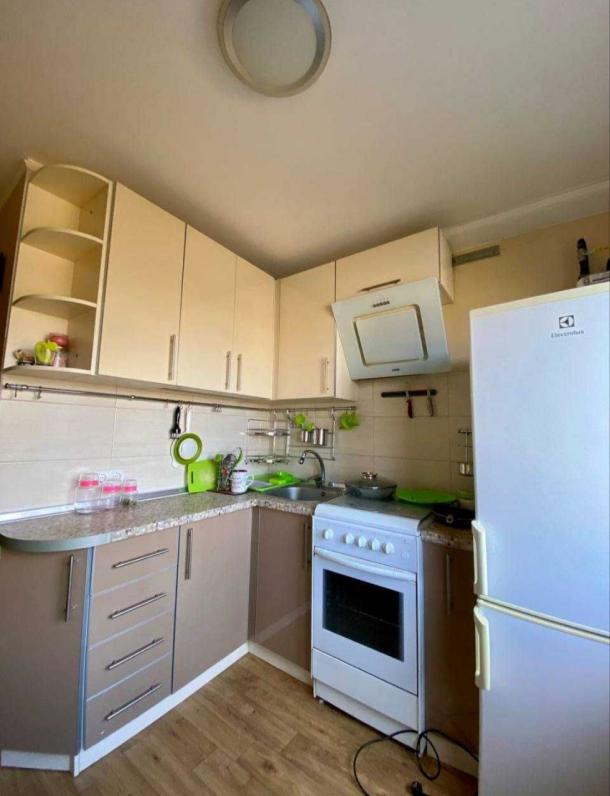 Квартира, 3-кімн., Харьков, 602м/р, Владислава Зубенко (Тимуровцев)