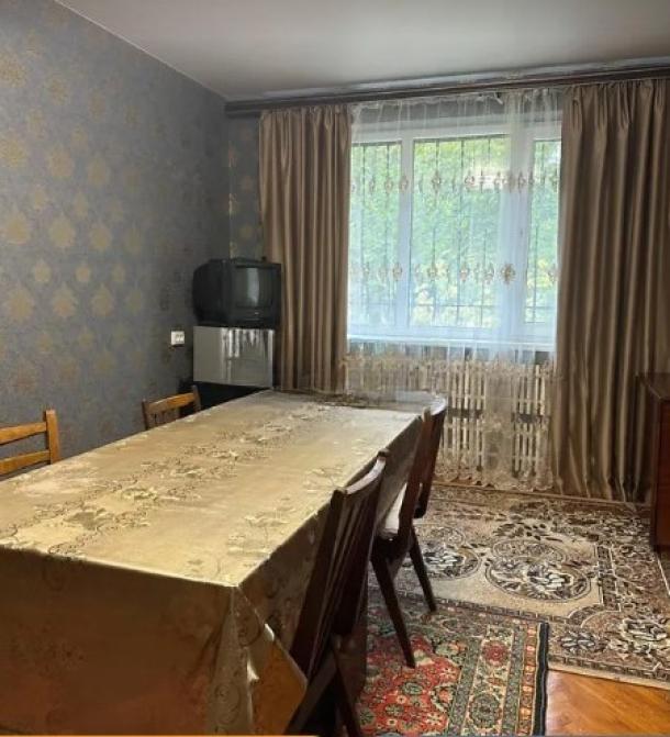 Квартира, 3-кімн., Харьков, 531м/р, Непокоренных (Героев Труда)