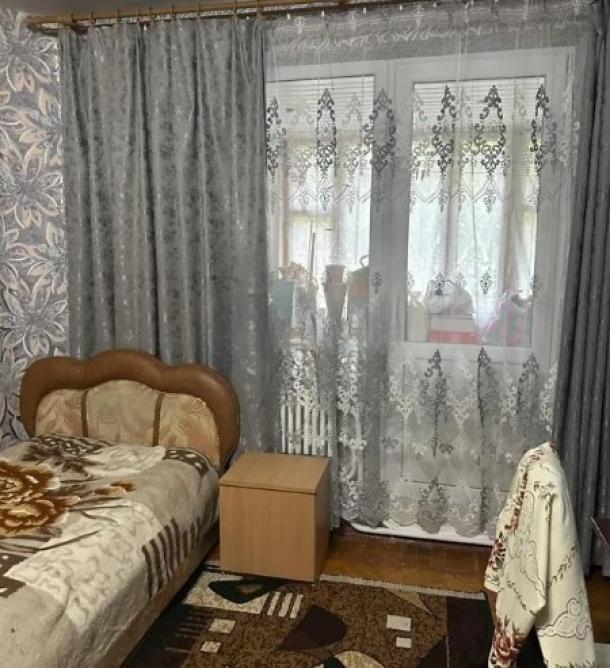 Квартира, 3-кімн., Харьков, 531м/р, Непокоренных (Героев Труда)