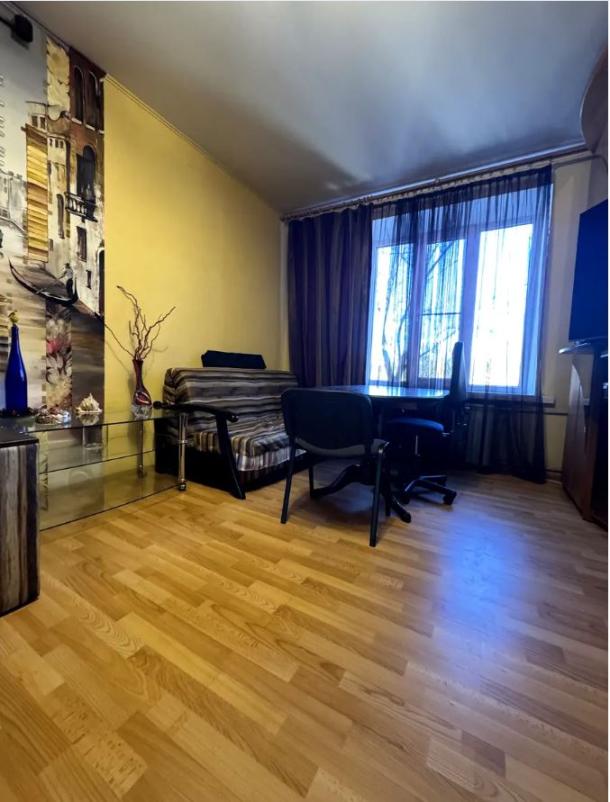 Квартира, 2-кімн., Харьков, Госпром, Литературная (Островского, Галана)