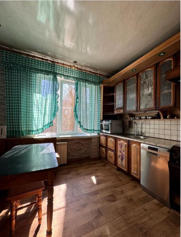 Квартира, 2-кімн., Харьков, Госпром, Литературная (Островского, Галана)