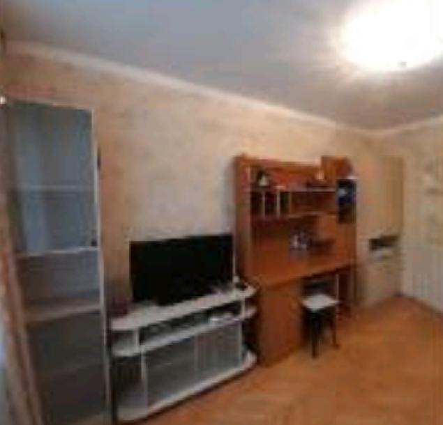 Квартира, 3-кімн., Харьков, Павлово Поле, 23 Августа