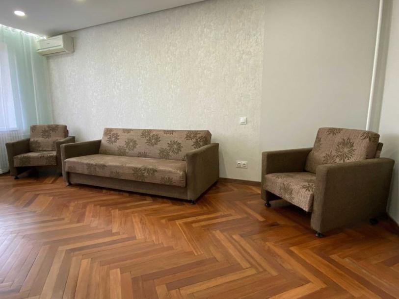 Квартира, 2-кімн., Харьков, Одесская, Аэрокосмический просп. (Гагарина проспект)