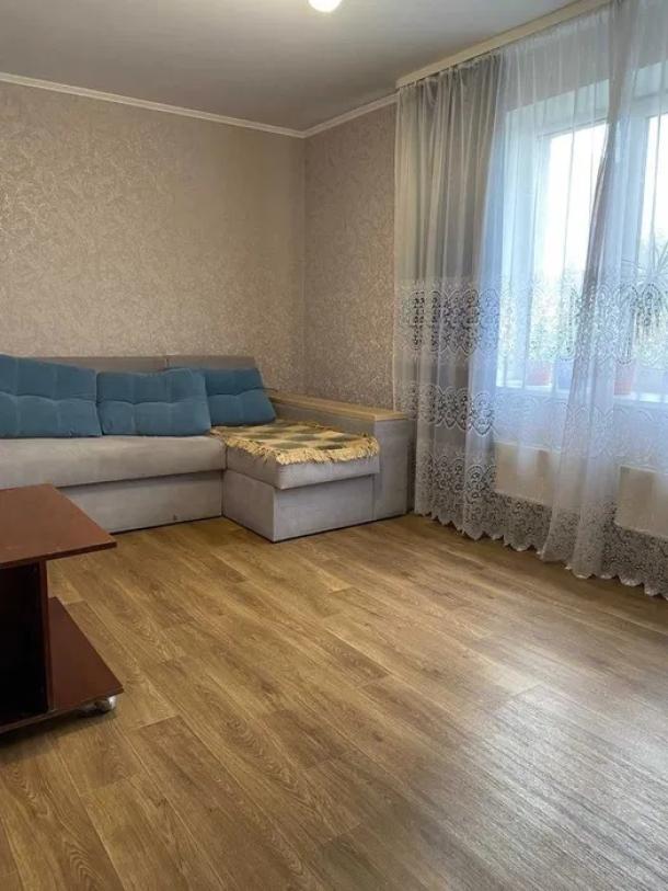 Квартира, 3-кімн., Харьков, Защитников Украины метро, Героев Харькова пр-т