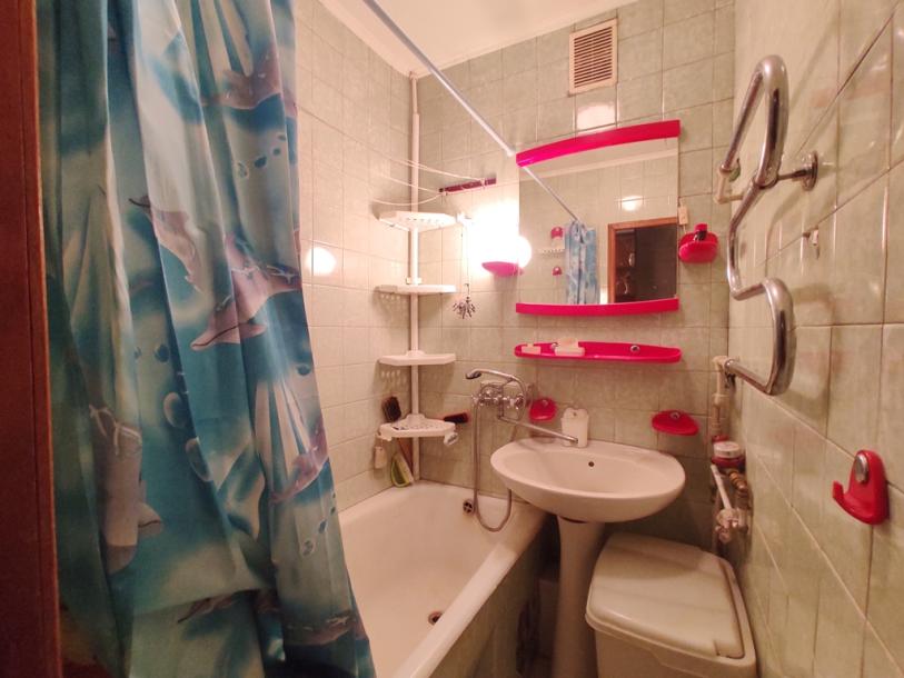 Квартира, 2-кімн., Харьков, 608м/р, Гвардейцев Широнинцев