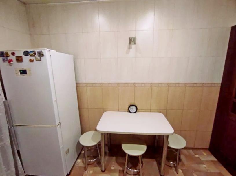 Квартира, 2-кімн., Эсхар, Чугуевский район, Победы ул. (Красноармейская)