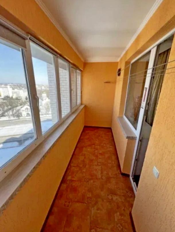 Квартира, 3-кімн., Харьков, Завод Малышева метро, Героев Харькова пр-т