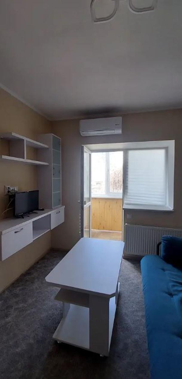 Гостинка, Харьков, Спортивная метро, Добровольцев (Молодой Гвардии) Гостинка, Харьков, Спортивная метро, Добровольцев (Молодой Гвардии)