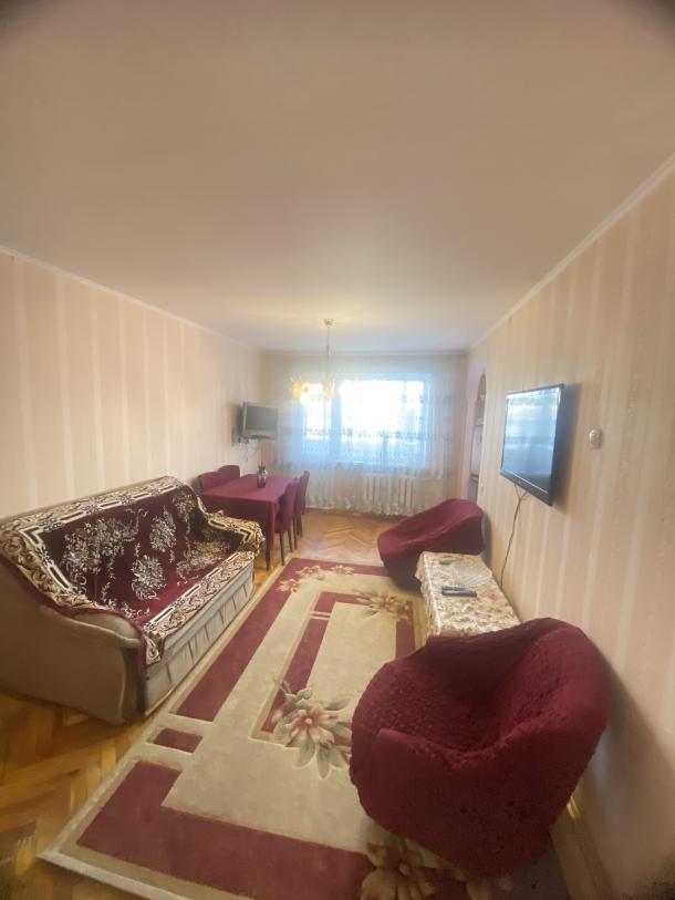 Квартира, 2-кімн., Харьков, 604м/р, Тракторостроителей просп.