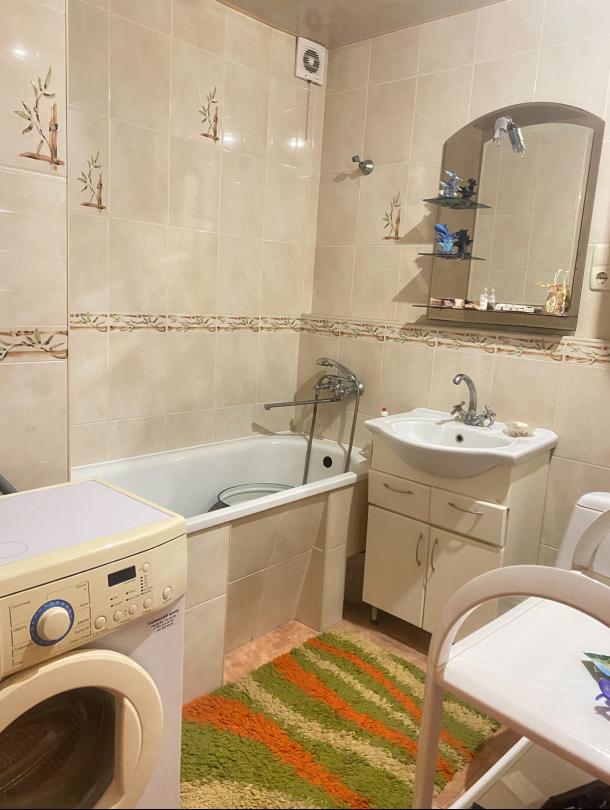 Квартира, 2-кімн., Харьков, 604м/р, Тракторостроителей просп.