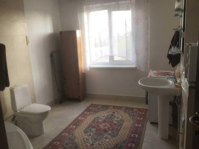 Дом, 5-кімн., Чугуев, Чугуевский район