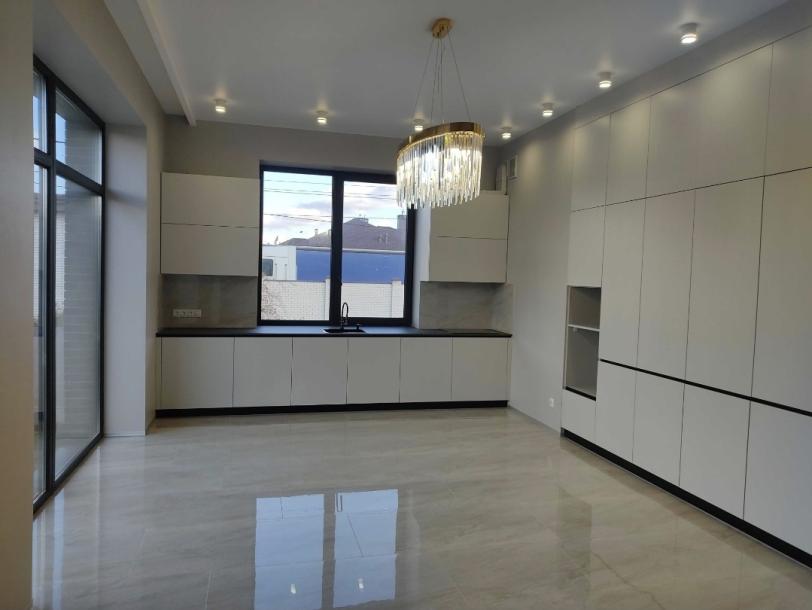 Дом, 4-кімн., Харьков, Павленки