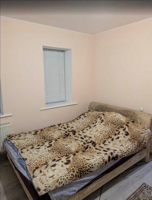 Дом, 3-кімн., Харьков, Новоселовка