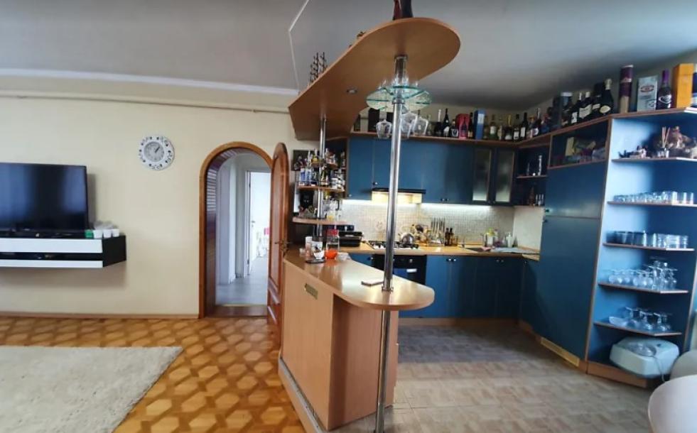 Дом, 5-кімн., Харьков, Центр