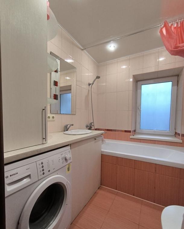 Дом, 5-кімн., Дергачи, Харьковский район