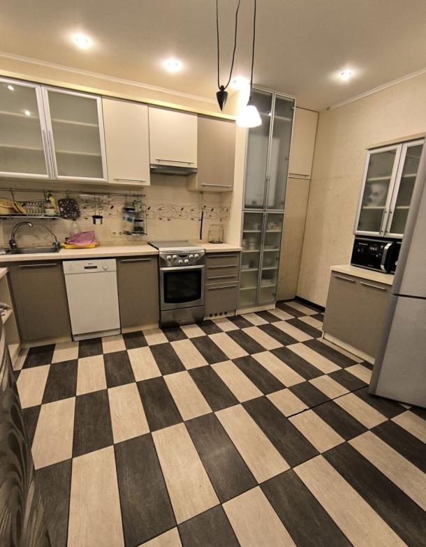 Дом, 5-кімн., Дергачи, Харьковский район