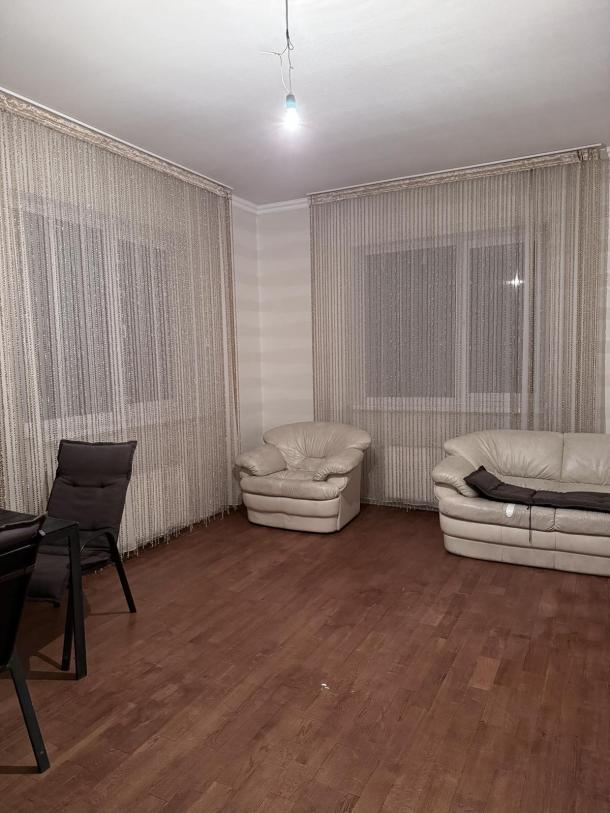 Дом, 6-кімн., Харьков, Павловка