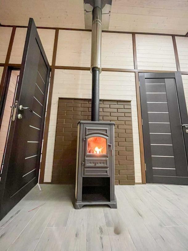 Дом, 4-кімн., Печенеги, Чугуевский район