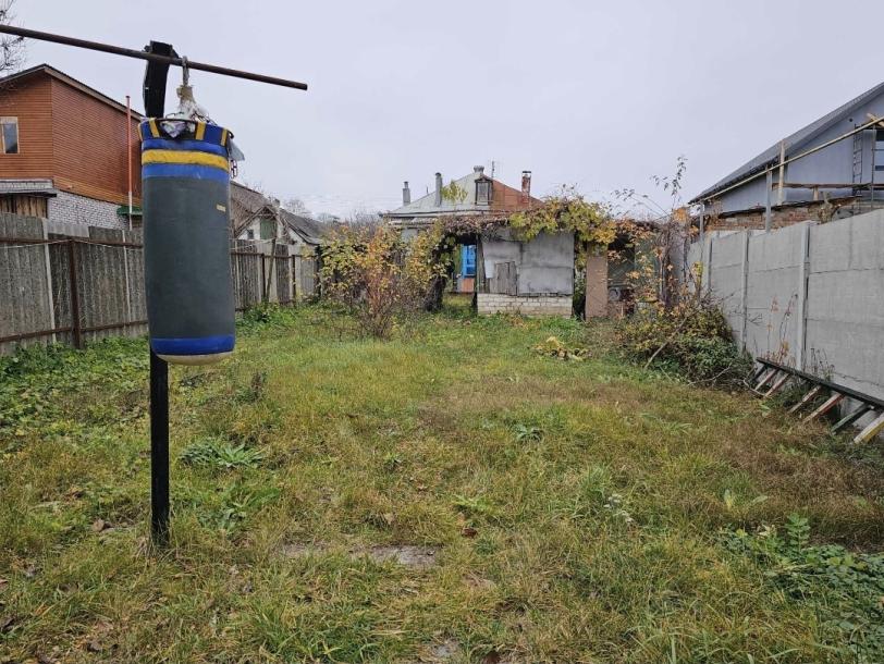 Дом, 3-кімн., Харьков, Залютино