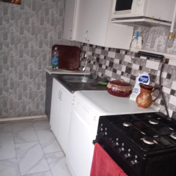 Дом, 4-кімн., Золочев, Богодуховский район