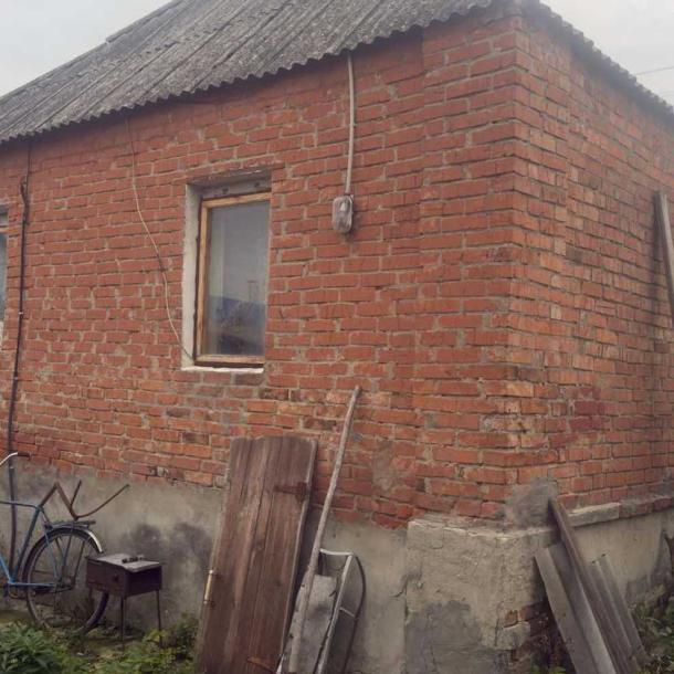 Дом, 4-кімн., Харьков, Песочин