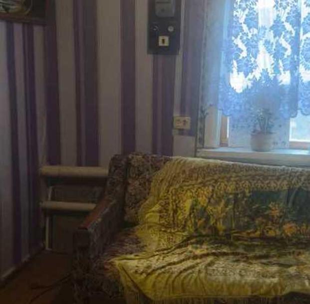 Дом, 4-кімн., Харьков, Песочин