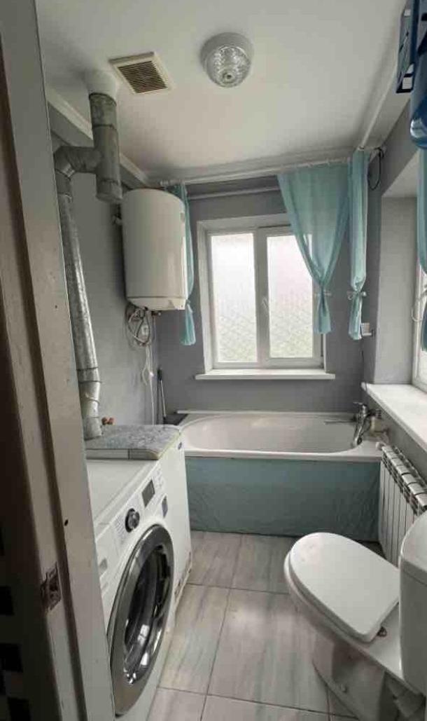 Дом, 2-кімн., Харьков, Песочин